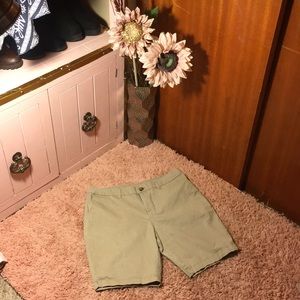 Brown khaki shorts. 3/20